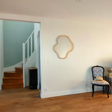 Maison Familiale Rénovée Proche Centre Et